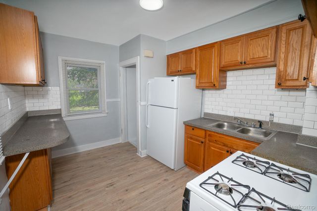 6361 Floyd Street, Detroit, MI 48210