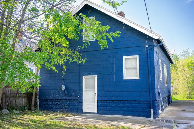 6361 Floyd Street, Detroit, MI 48210