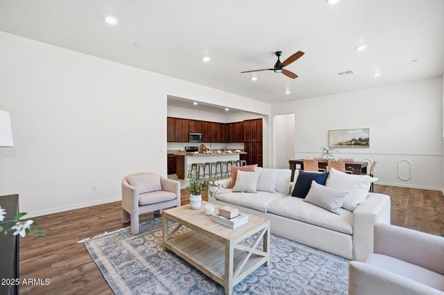 4044 E DAWSON Drive E, Chandler, AZ 85249