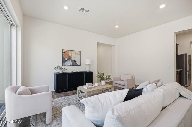 4044 E DAWSON Drive E, Chandler, AZ 85249