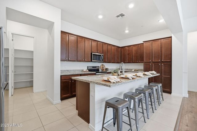 4044 E DAWSON Drive E, Chandler, AZ 85249