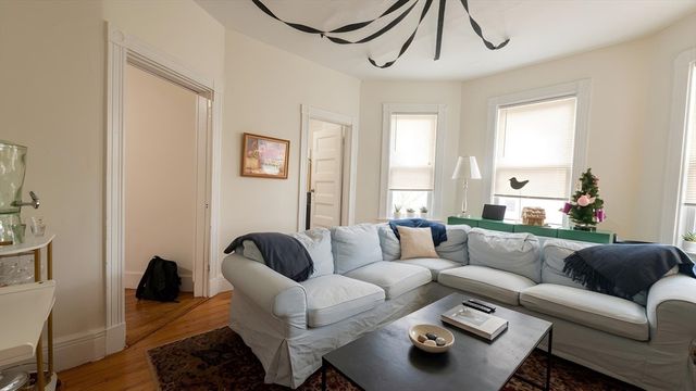 26 Darling 2, Boston, MA 02120