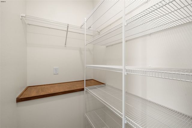 3827 NW Reinhart Drive, Ankeny, IA 50023