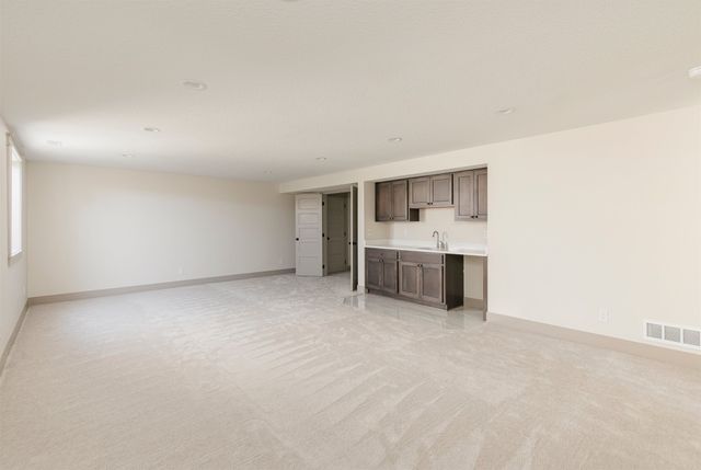 3827 NW Reinhart Drive, Ankeny, IA 50023