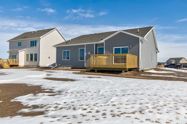 3827 NW Reinhart Drive, Ankeny, IA 50023