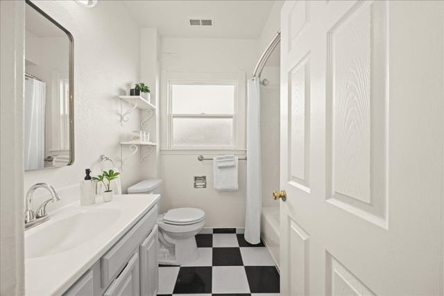 2847 Abbey St, Oakland, CA 94619