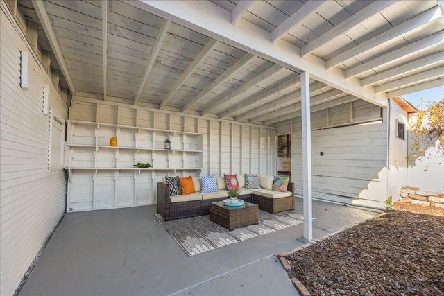 2847 Abbey St, Oakland, CA 94619