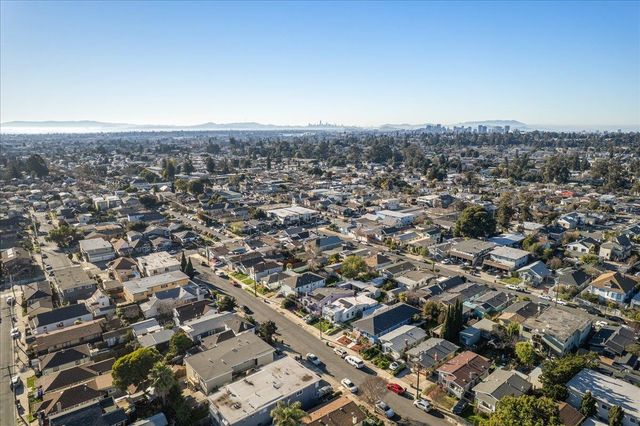 2847 Abbey St, Oakland, CA 94619