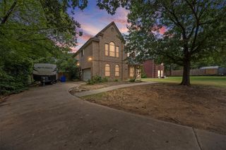 108 Arthur Drive, Kennedale, TX 76060