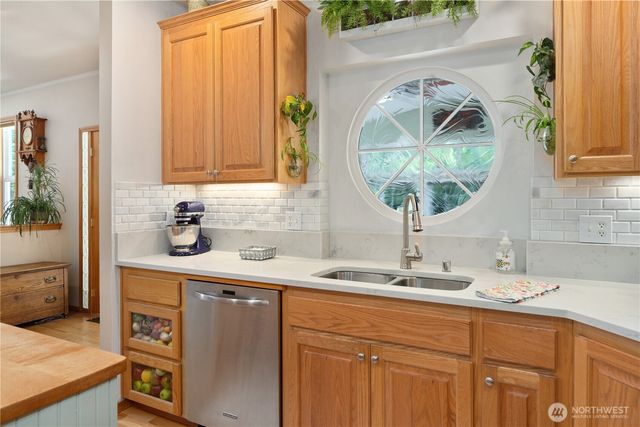 1850 Maple Hill Road, Port Townsend, WA 98368