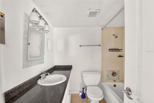 507 NW 39TH ROAD 107, Gainesville, FL 32607