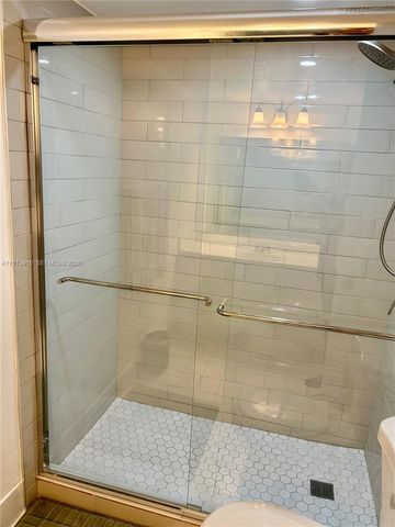 4712 NW 114th Ave 102, Doral, FL 33178