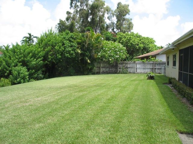 1805 Richard Lane, Palm Springs, FL 33406