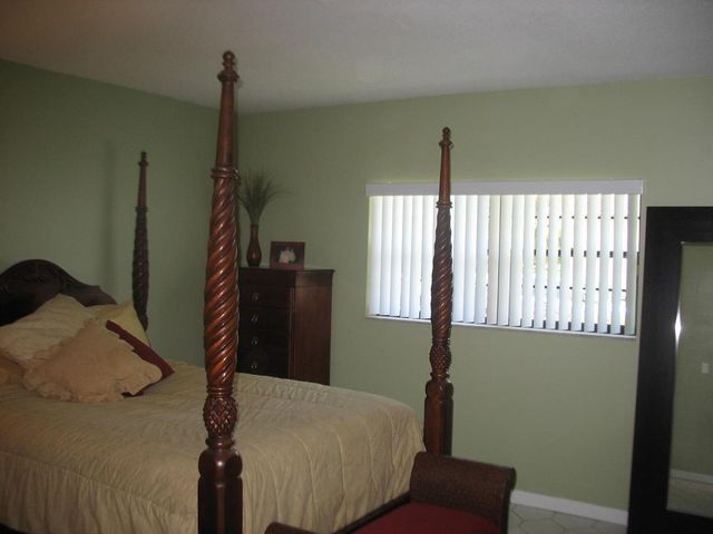 1805 Richard Lane, Palm Springs, FL 33406