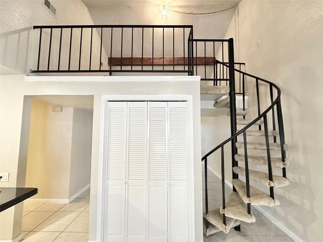 9164 Wilcrest Drive 9164, Houston, TX 77099