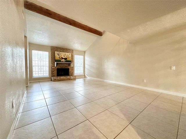 9164 Wilcrest Drive 9164, Houston, TX 77099