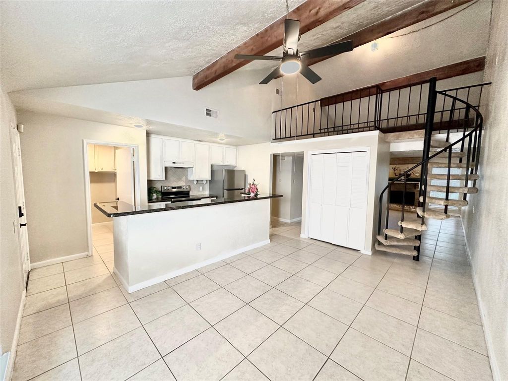 9164 Wilcrest Drive 9164, Houston, TX 77099