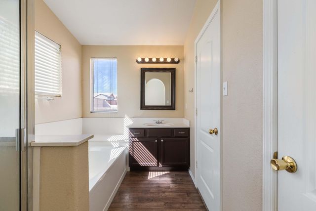 7608 Via Belleza SW, Albuquerque, NM 87121