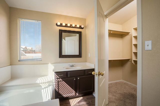 7608 Via Belleza SW, Albuquerque, NM 87121