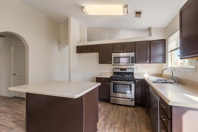 7608 Via Belleza SW, Albuquerque, NM 87121