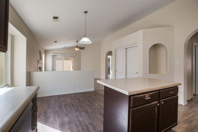 7608 Via Belleza SW, Albuquerque, NM 87121