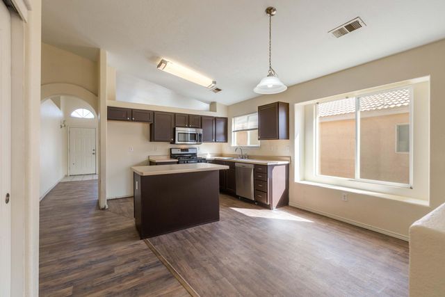 7608 Via Belleza SW, Albuquerque, NM 87121