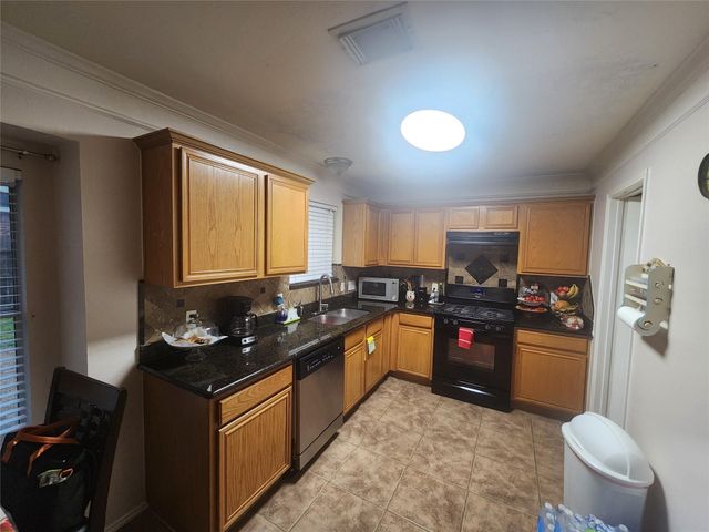 1530 Cartwright Road, Missouri City, TX 77489