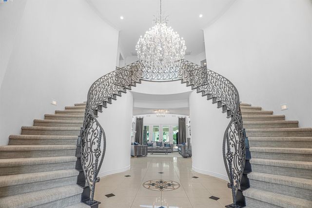 8324 Waterwell Way, Tracy, CA 95304