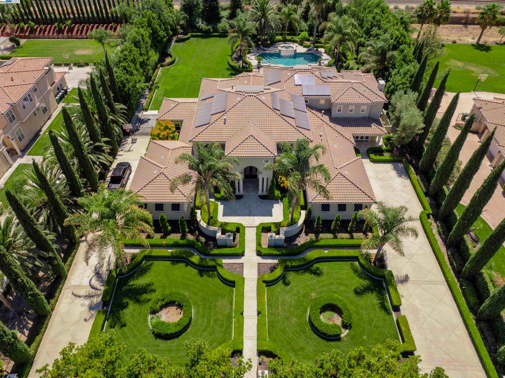 8324 Waterwell Way, Tracy, CA 95304