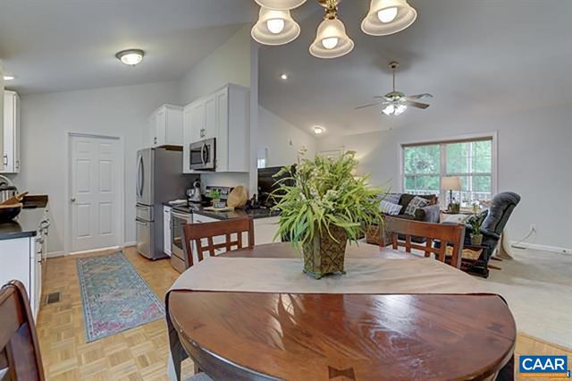 1087 WINTERGREEN LN, Charlottesville, VA 22903