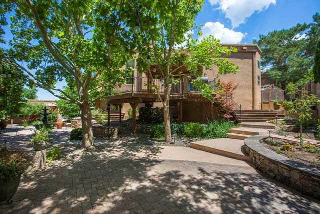 14016 Wind Mountain Road NE, Albuquerque, NM 87112