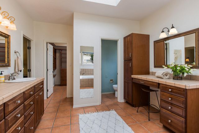 14016 Wind Mountain Road NE, Albuquerque, NM 87112