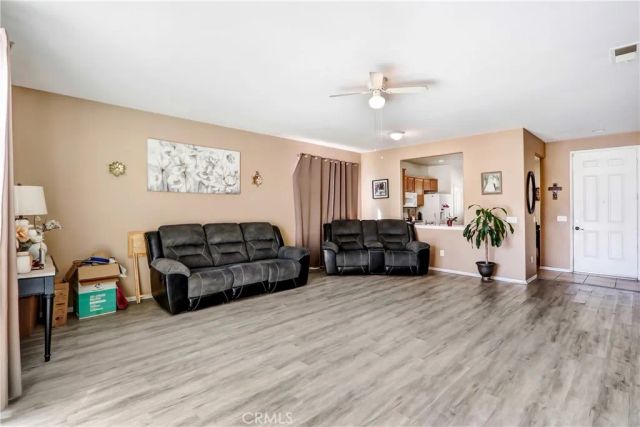 877 Peaceful Lane, San Jacinto, CA 92582