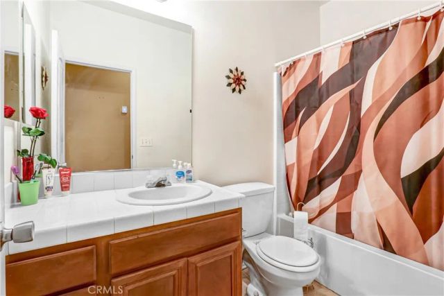 877 Peaceful Lane, San Jacinto, CA 92582