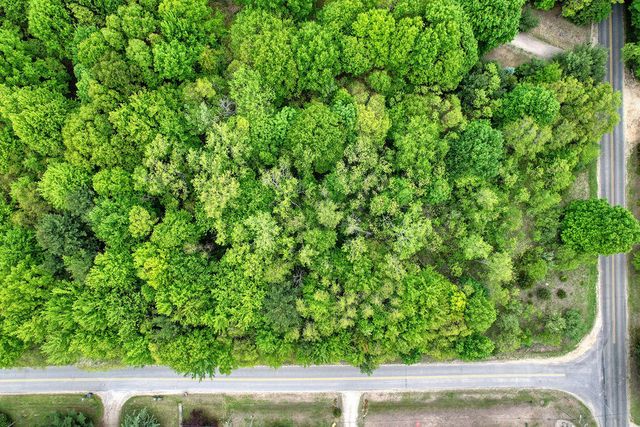 13th Ave, South Haven, MI 49090