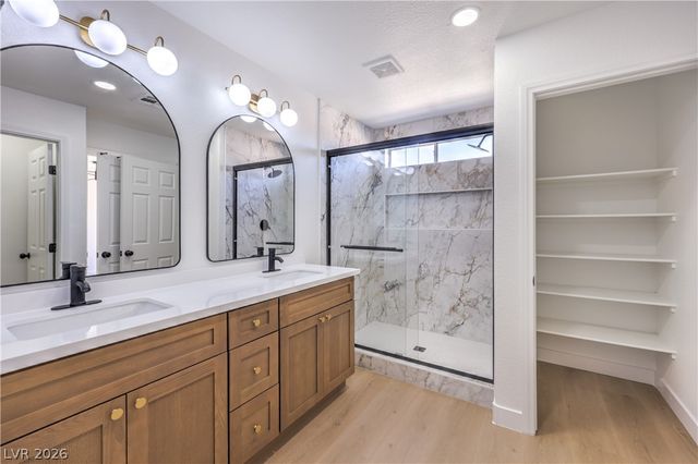 11855 Bella Luna Street, Las Vegas, NV 89183
