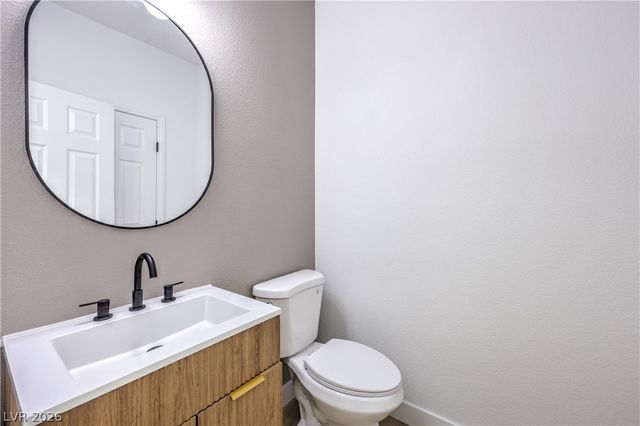 11855 Bella Luna Street, Las Vegas, NV 89183