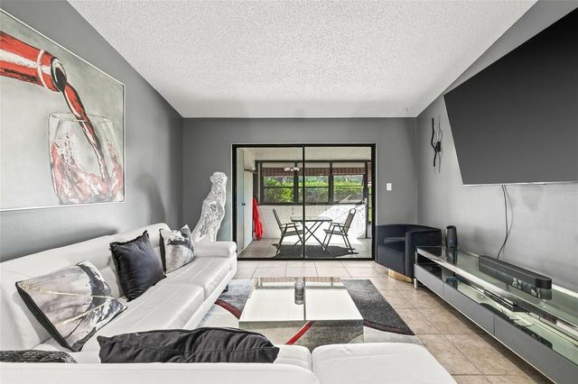 9677 86TH AVENUE, Seminole, FL 33777