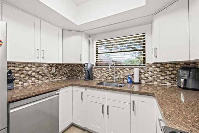 9677 86TH AVENUE, Seminole, FL 33777