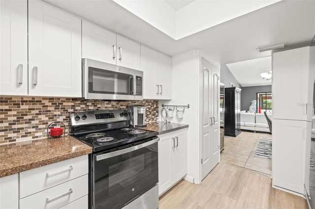 9677 86TH AVENUE, Seminole, FL 33777