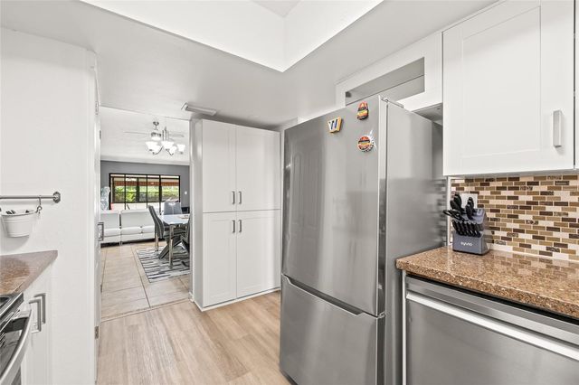 9677 86TH AVENUE, Seminole, FL 33777