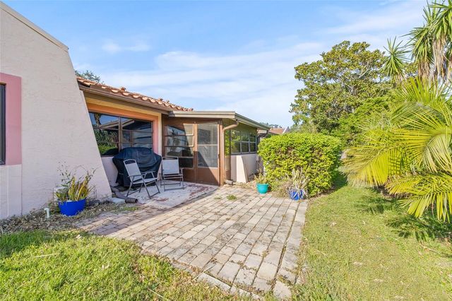 9677 86TH AVENUE, Seminole, FL 33777