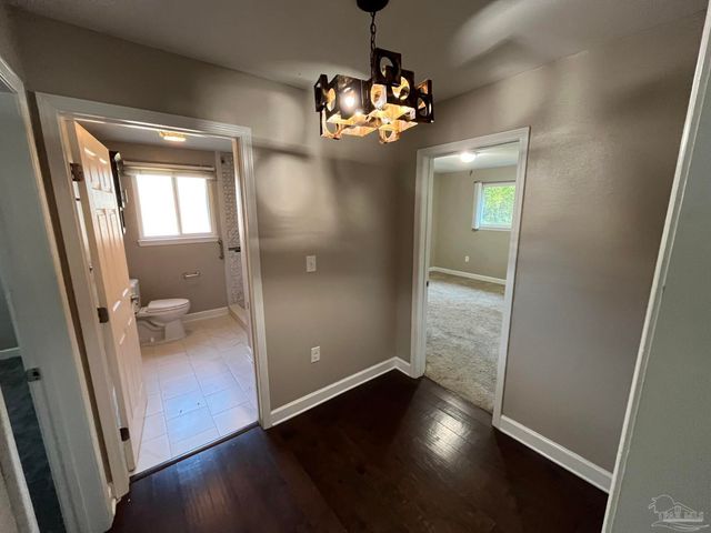 104 Navarre St, Gulf Breeze, FL 32561