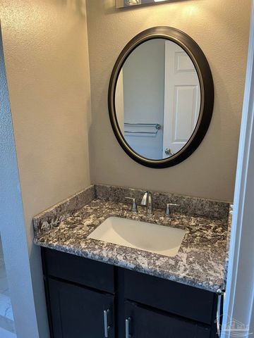 104 Navarre St, Gulf Breeze, FL 32561