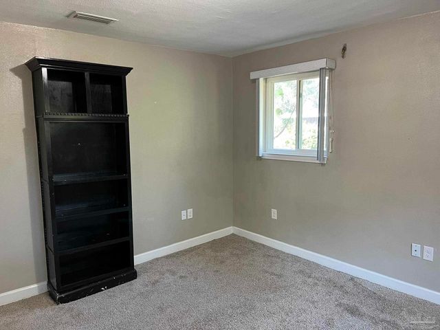 104 Navarre St, Gulf Breeze, FL 32561