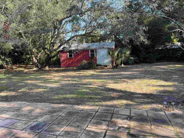 104 Navarre St, Gulf Breeze, FL 32561