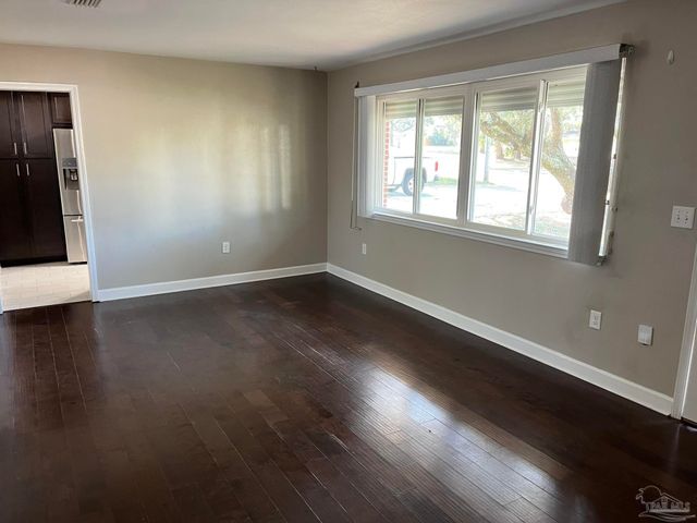 104 Navarre St, Gulf Breeze, FL 32561