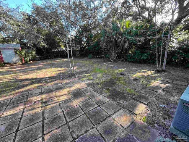 104 Navarre St, Gulf Breeze, FL 32561