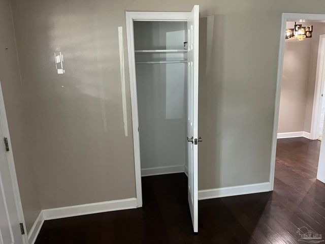 104 Navarre St, Gulf Breeze, FL 32561