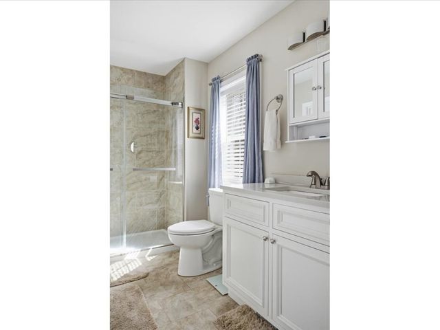 67 Ling St, Fall River, MA 02720